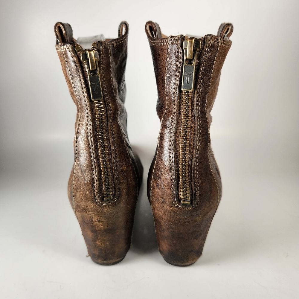 FRYE Women's Carson Wedge Bootie Size 7 Dark Taupe Leather Back Zipper Boho - Picture 12 of 13